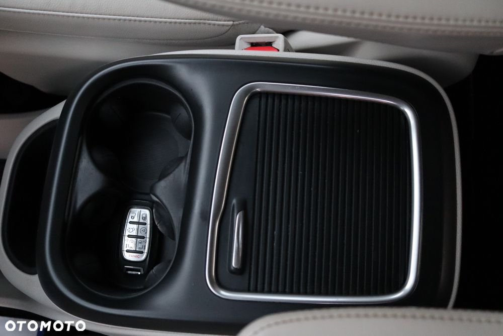 Chrysler Pacifica - 14