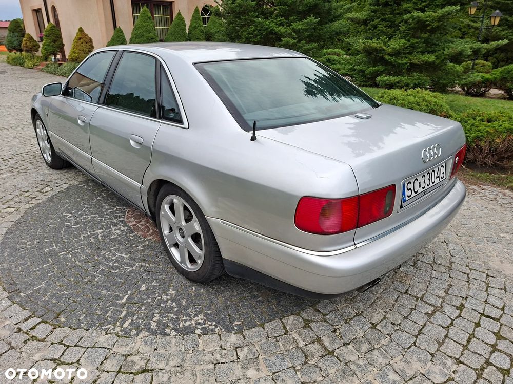 Audi S8 - 4