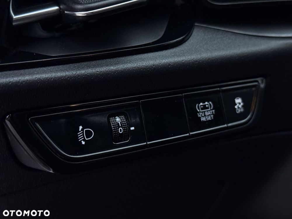 Kia Niro 1.6 GDI Hybrid L - 16