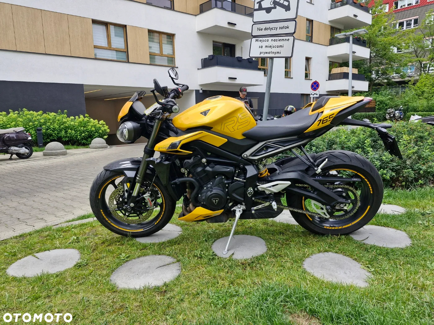 Triumph Street Triple - 5