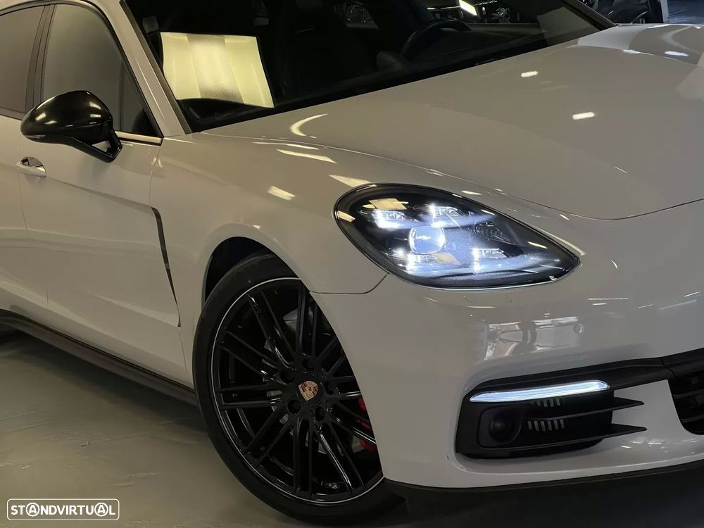 Porsche Panamera Sport Turismo 4 E-Hybrid - 35