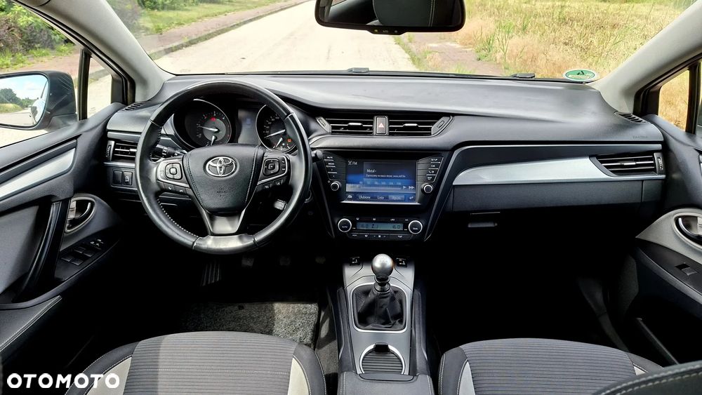 Toyota Avensis 2.0 D-4D Premium - 31