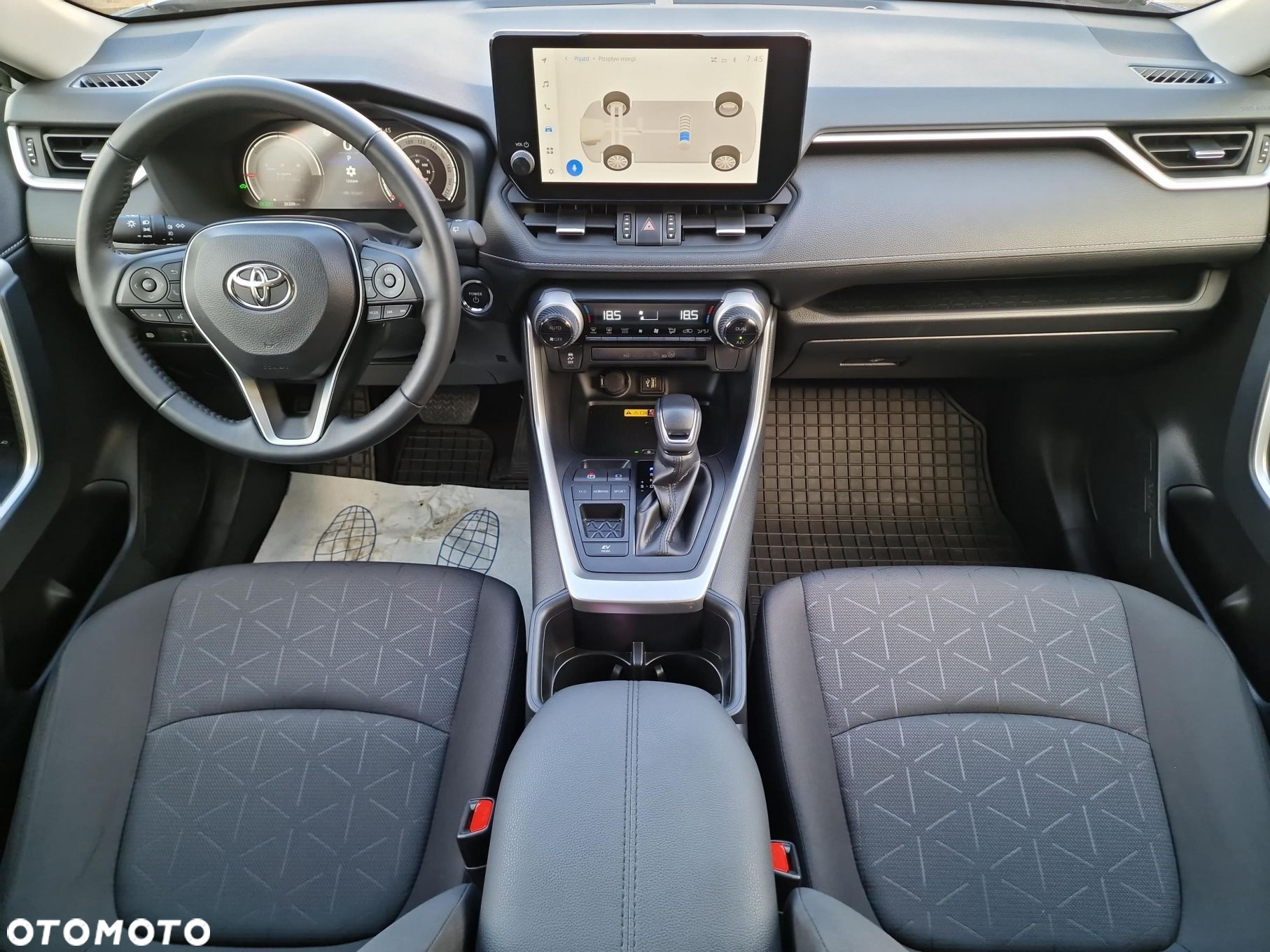 Toyota RAV4 - 8