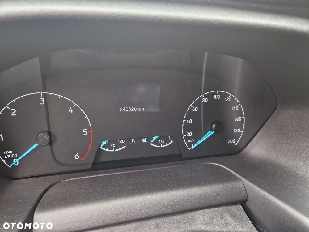 Ford Transit Custom - 12