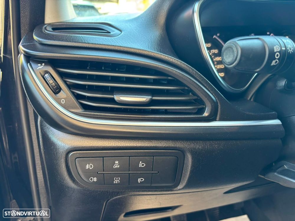 Fiat Tipo Station Wagon 1.3 M-Jet Lounge - 22