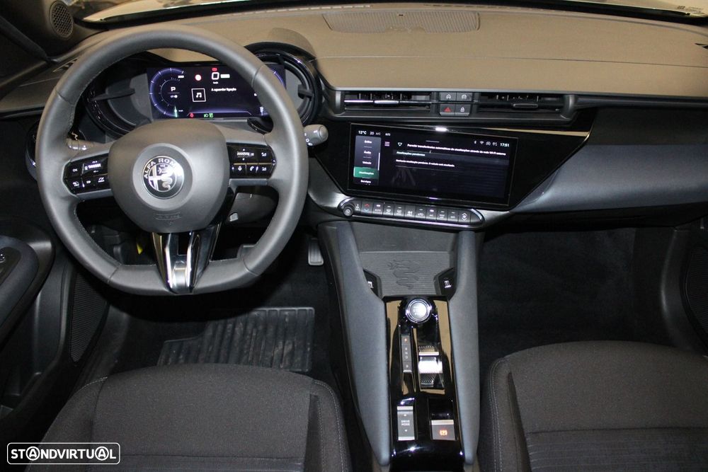 Alfa Romeo Junior Elletrica 50 kWh - 9