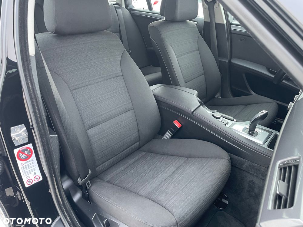 BMW Seria 5 520d Edition Lifestyle - 38