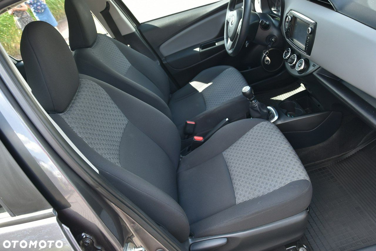 Toyota Yaris - 10