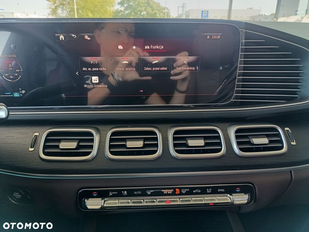 Mercedes-Benz GLE - 27