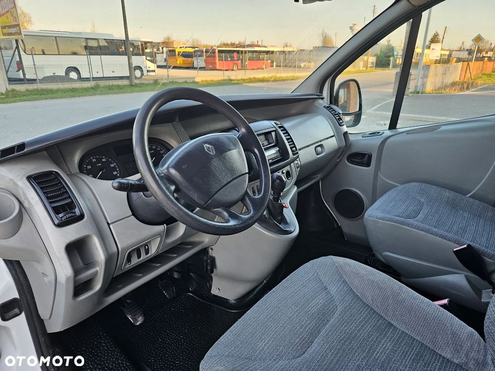 Renault Trafic - 15
