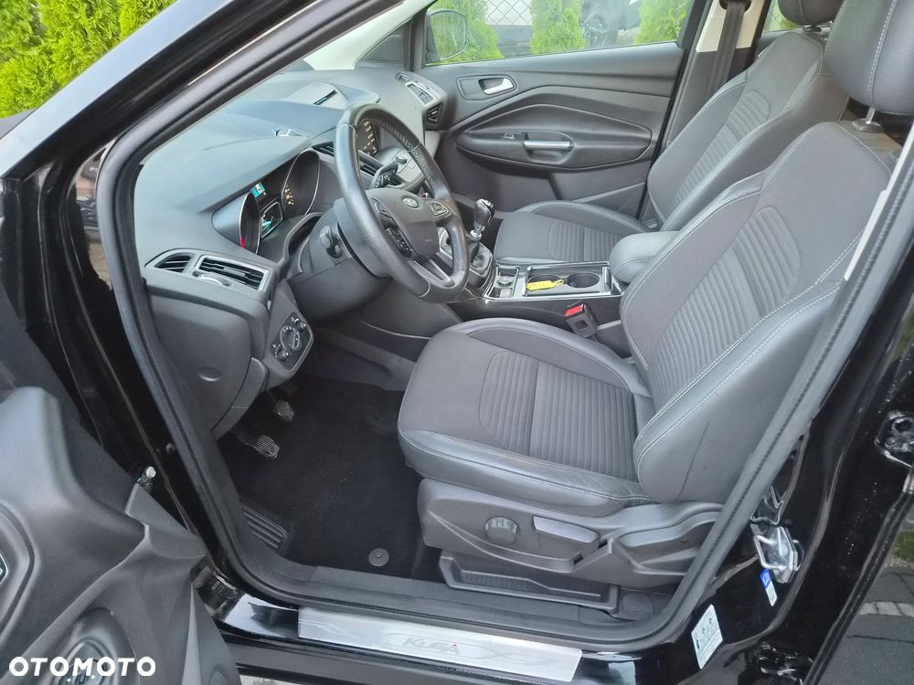 Ford Kuga 1.5 EcoBoost 2x4 Titanium - 8