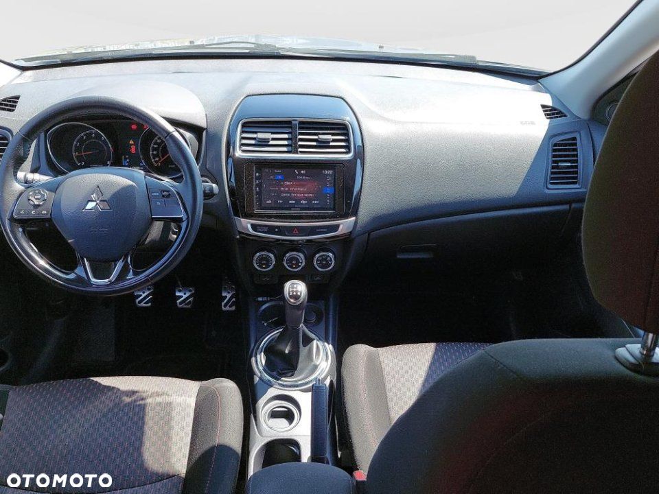 Mitsubishi ASX - 15