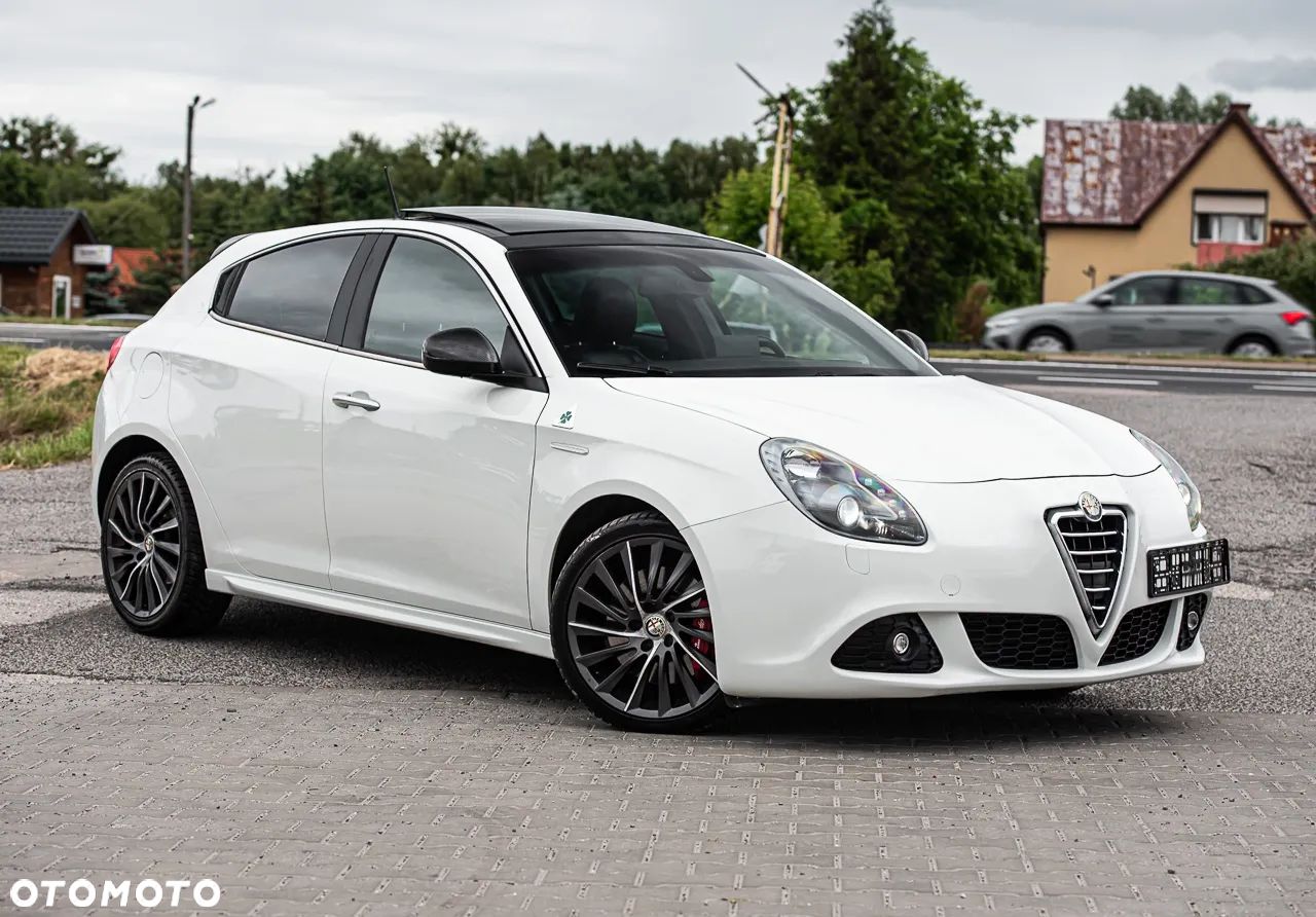 Alfa Romeo Giulietta 1750 TBi Quadrifoglio Verde - 1