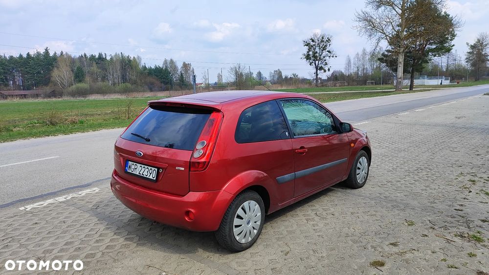 Ford Fiesta 1.6 TDCi Ghia - 4