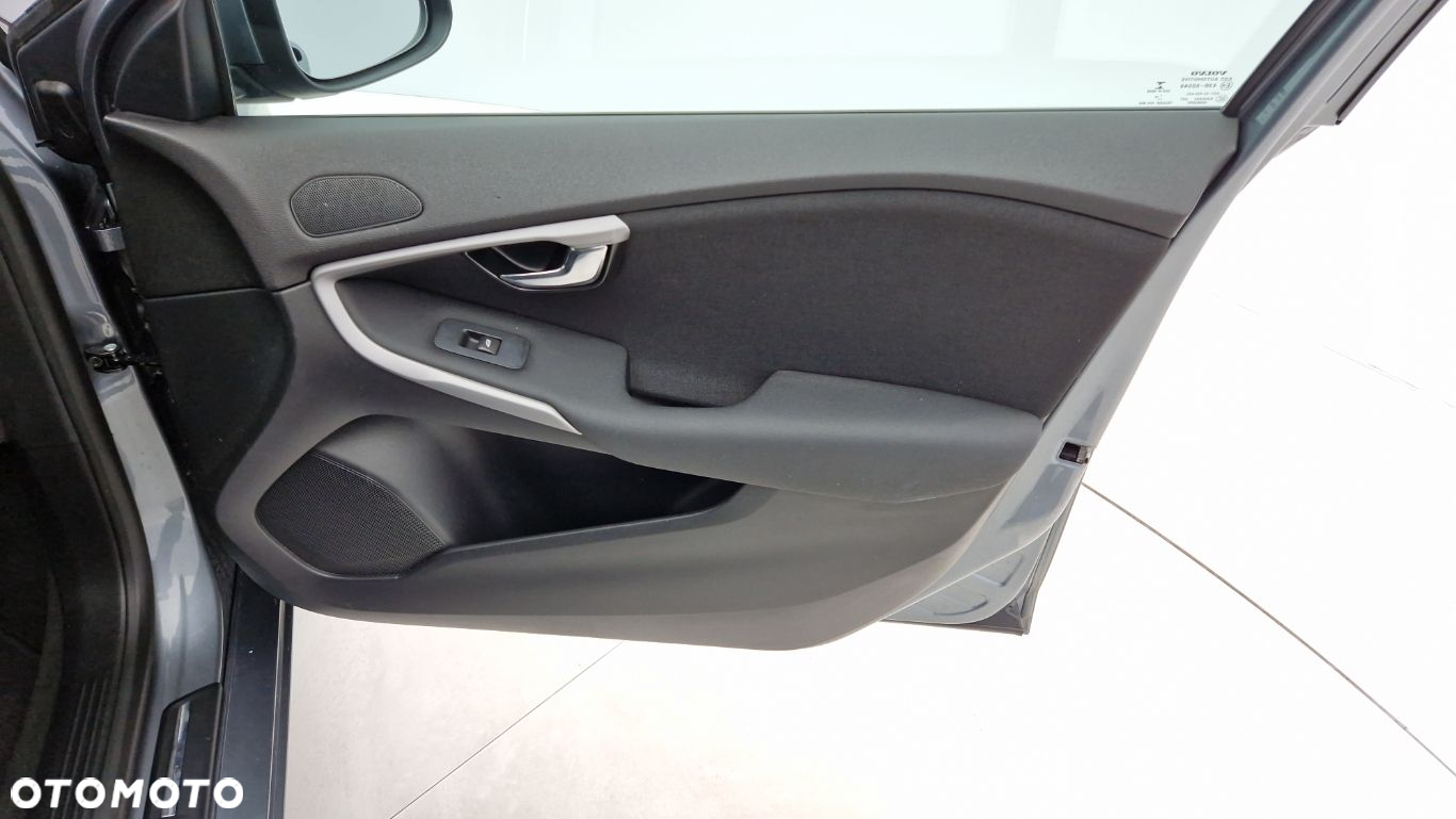 Volvo V40 - 19