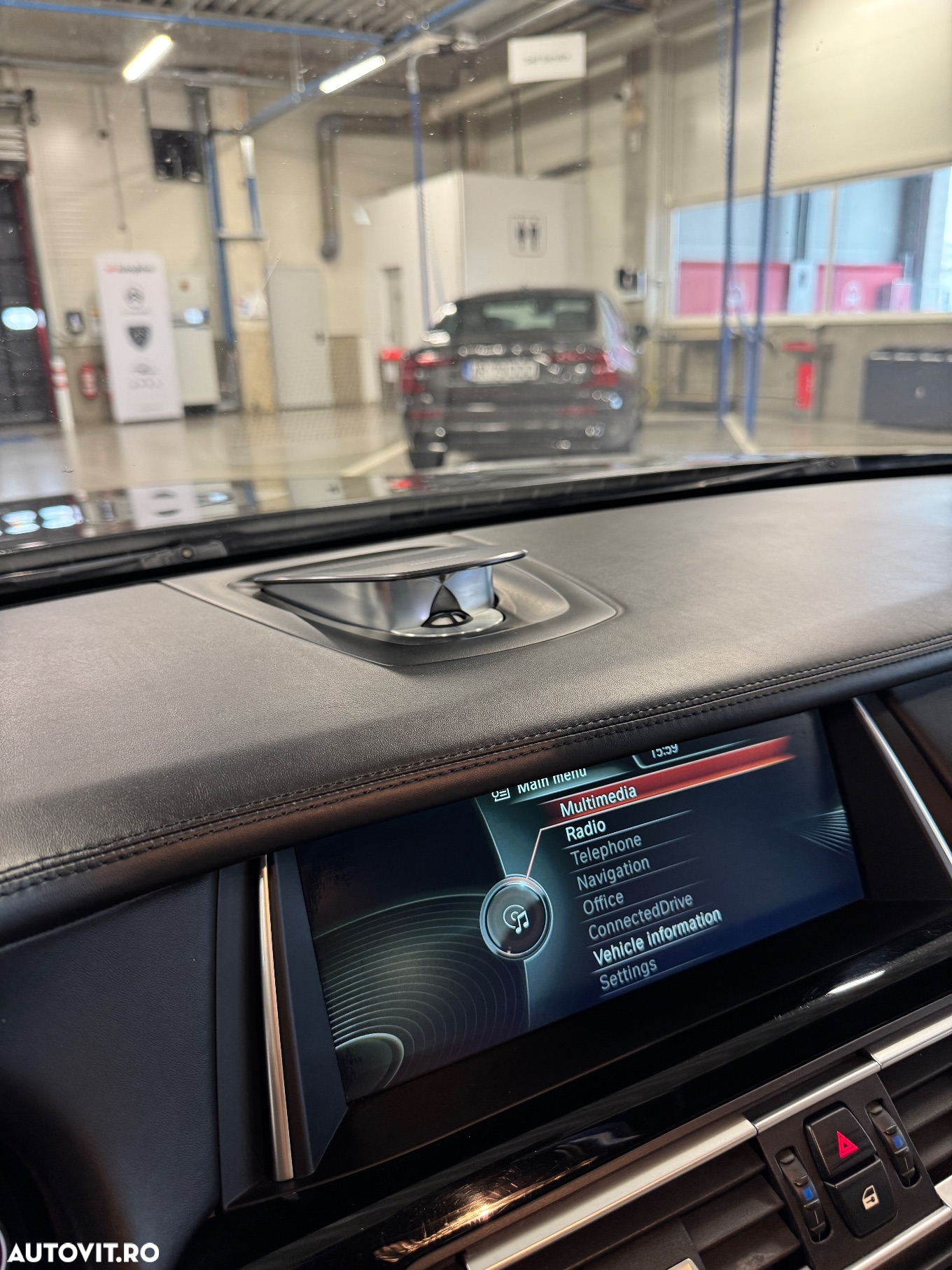 BMW Seria 7 750d xDrive - 10