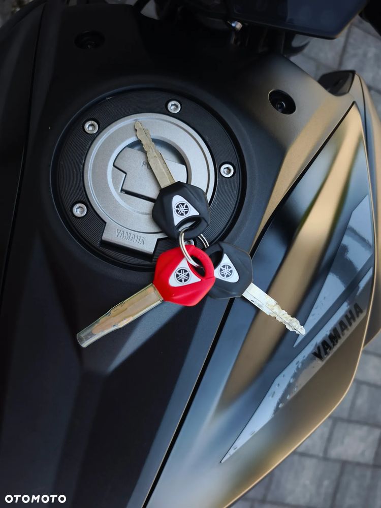 Yamaha MT - 8