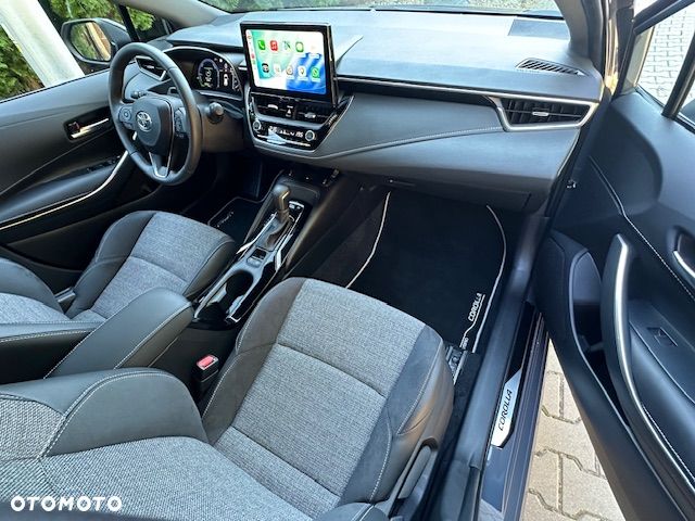 Toyota Corolla 1.8 Business Edition - 40