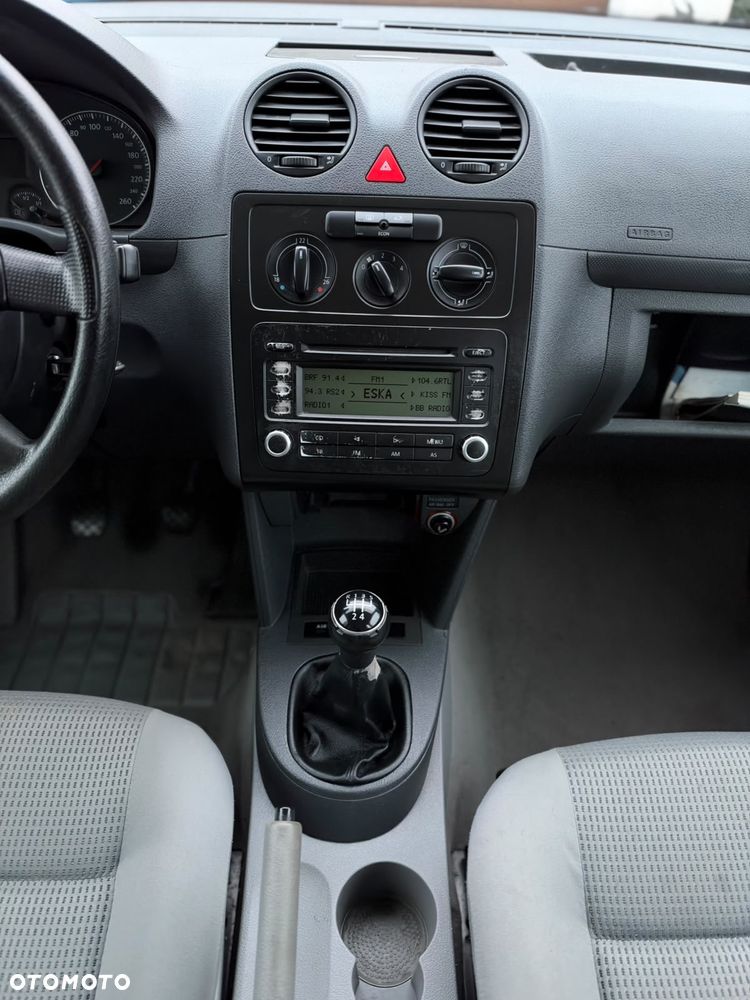 Volkswagen Caddy - 26