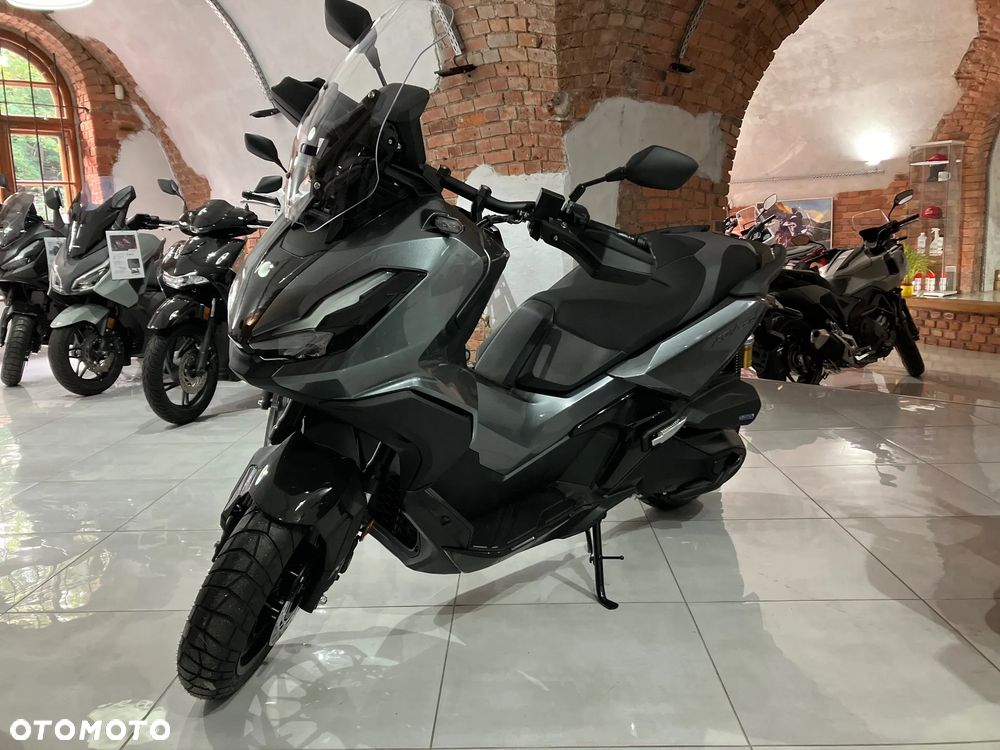 Honda ADV350 - 1