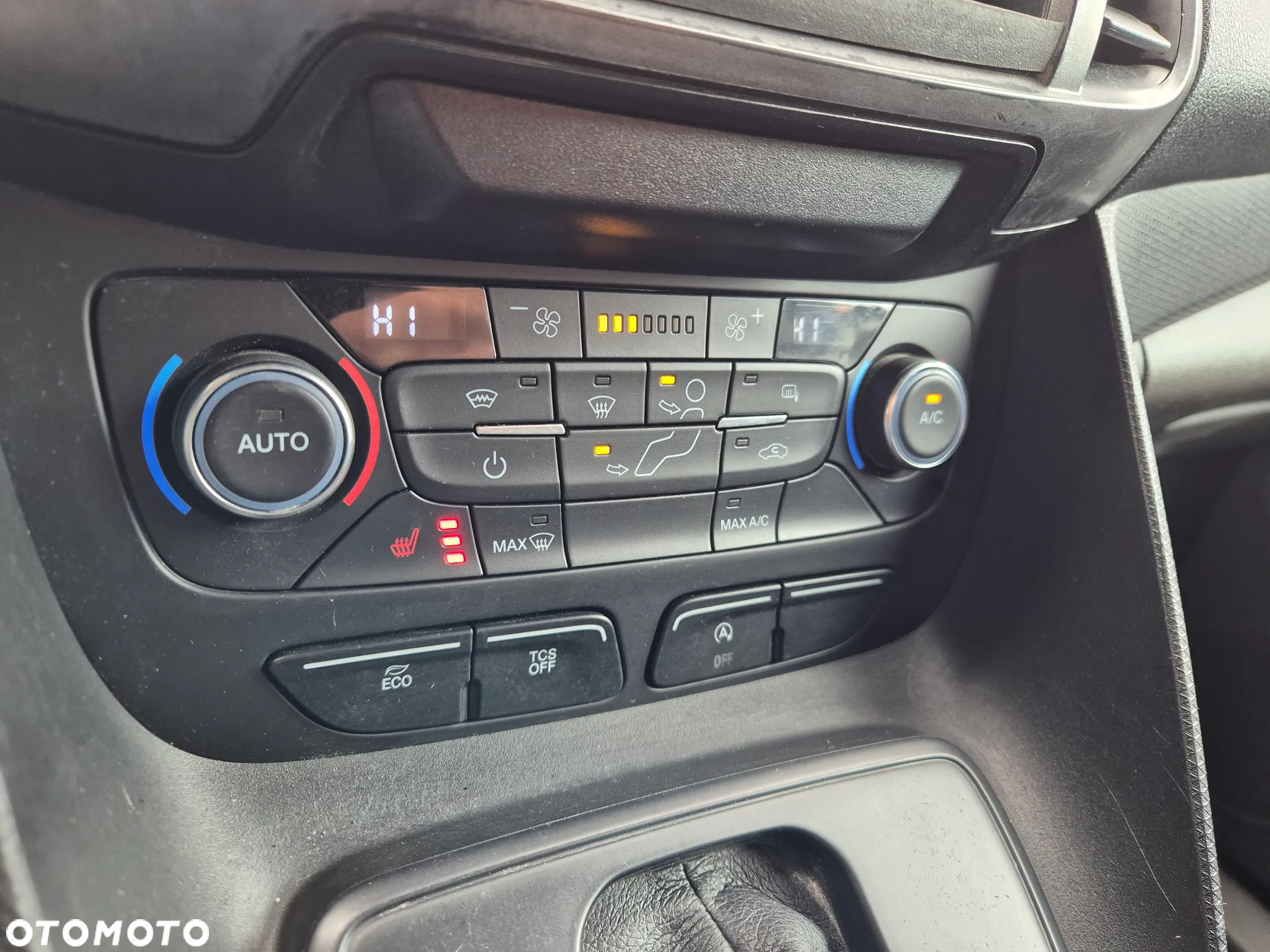 Ford Transit Connect - 17