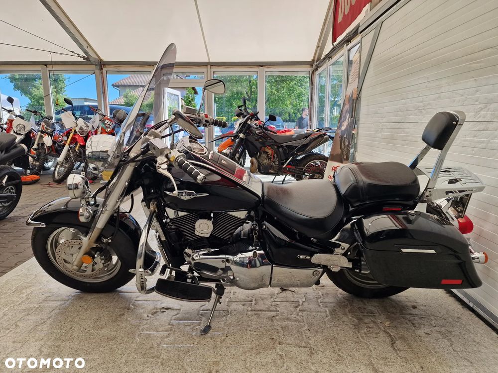 Suzuki Intruder - 16