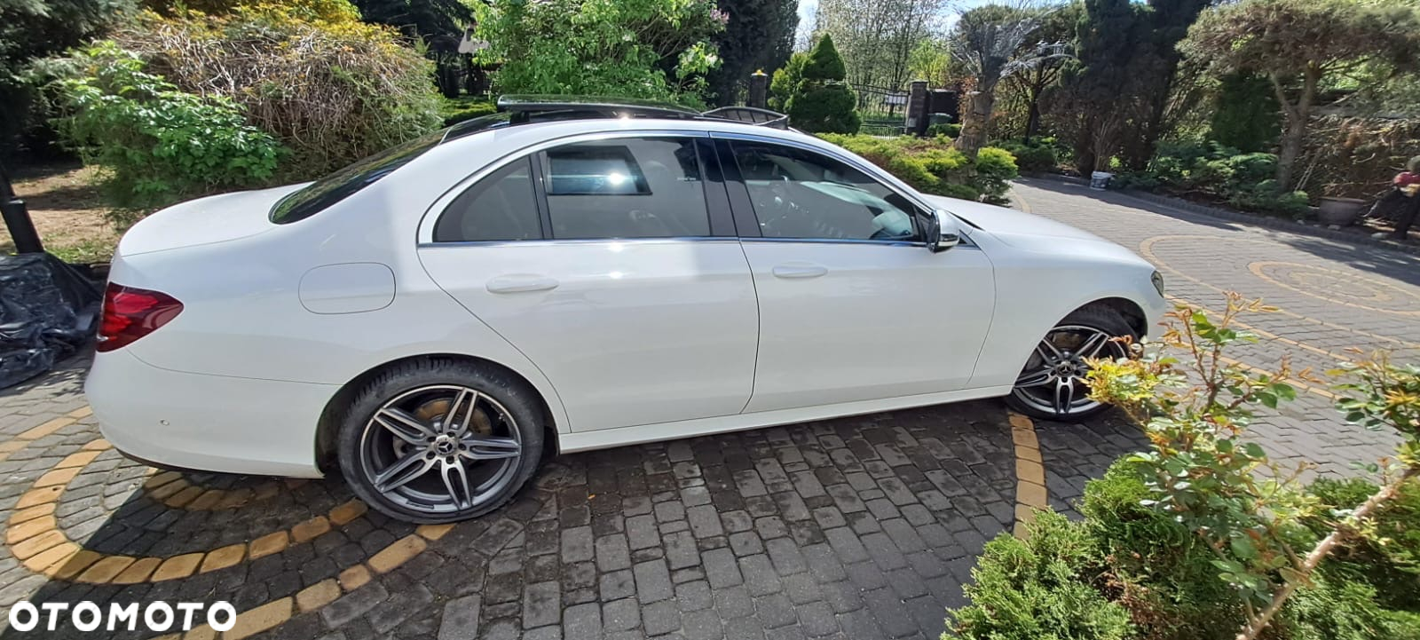 Mercedes-Benz Klasa E 220 d 4-Matic 9G-TRONIC - 17