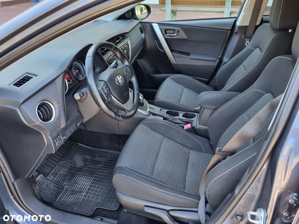 Toyota Auris 1.8 HSD Prestige - 9