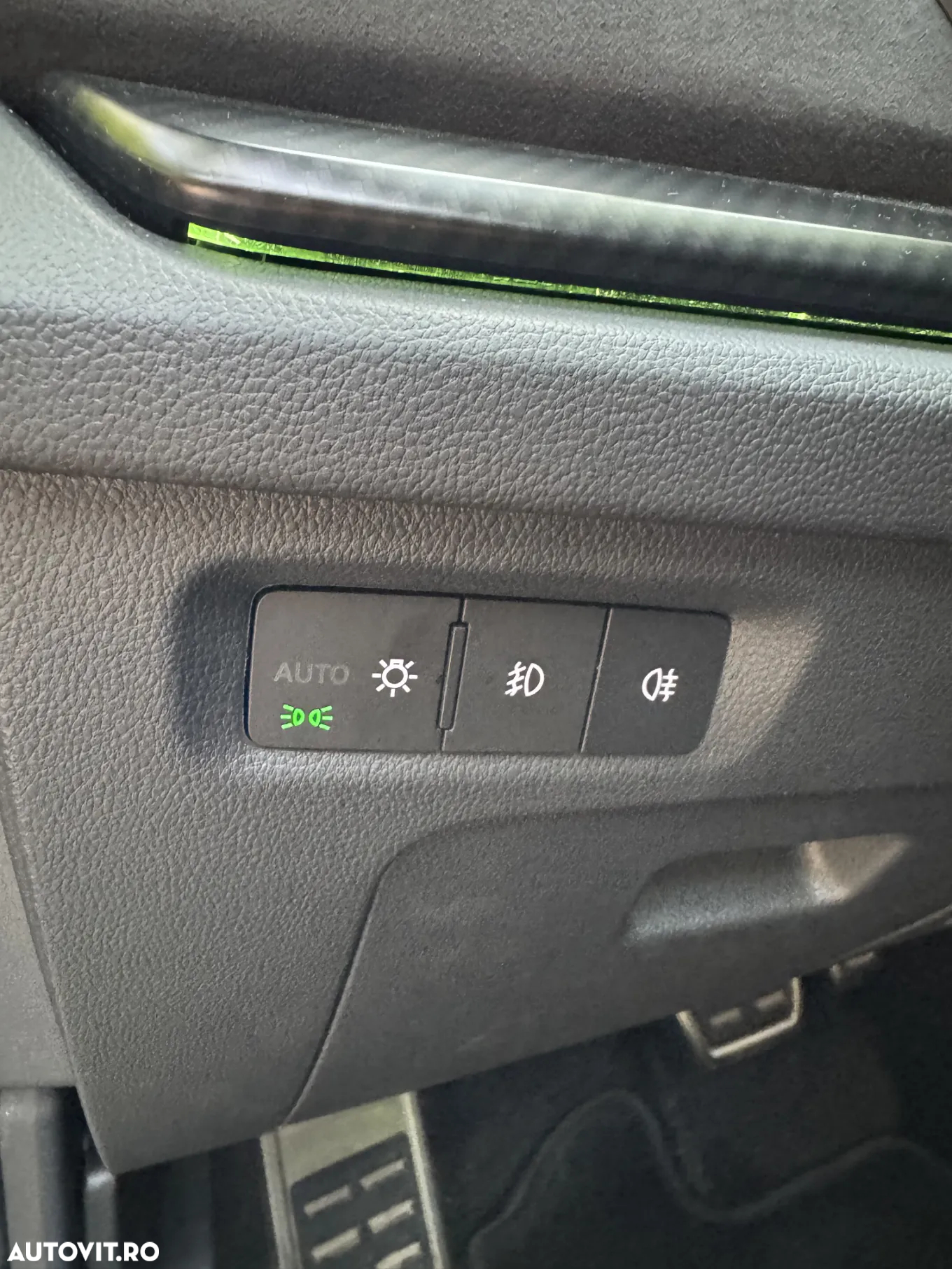 Skoda Octavia Combi 2.0 TSI DSG RS - 9