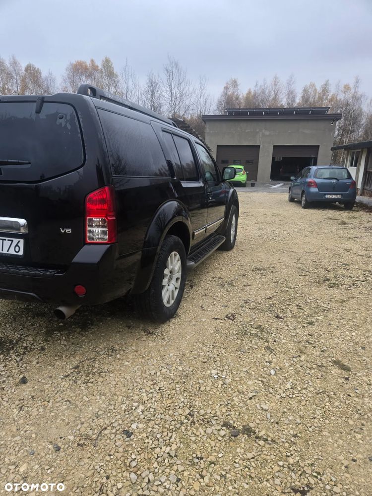 Nissan Pathfinder - 4
