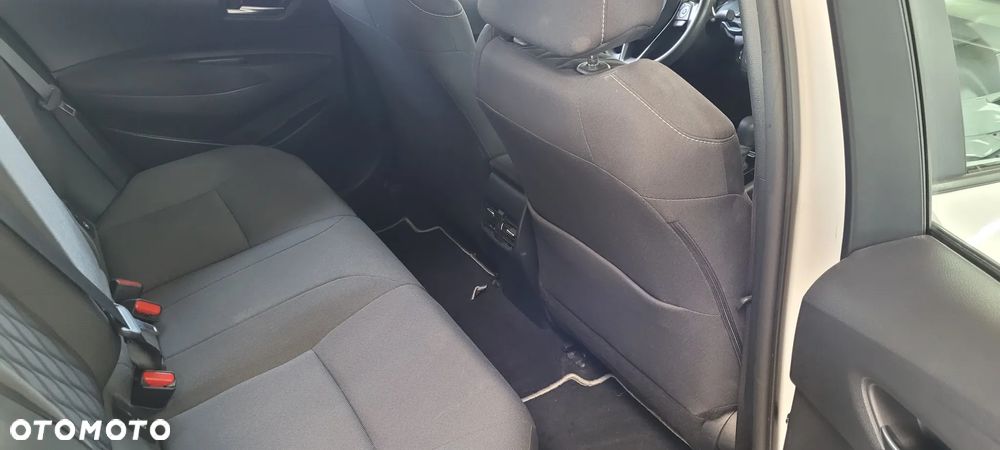 Toyota Corolla 1.8 Hybrid Active - 18