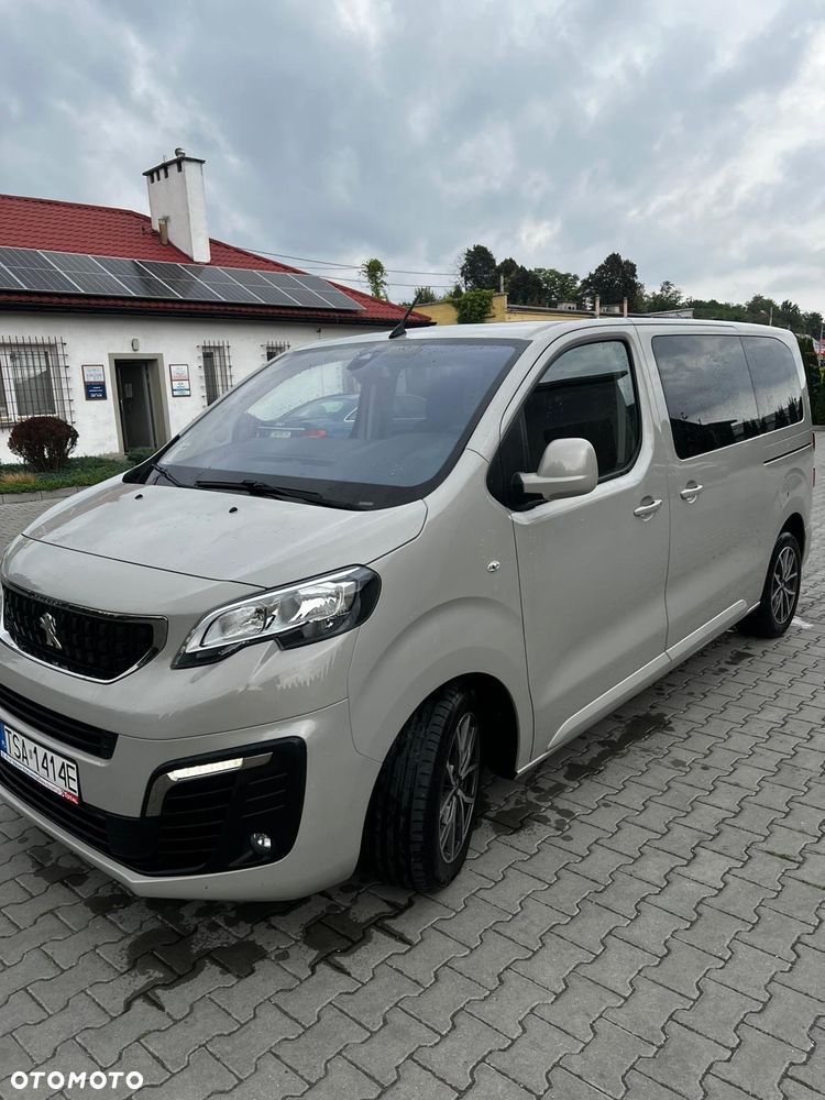 Peugeot Traveller - 1