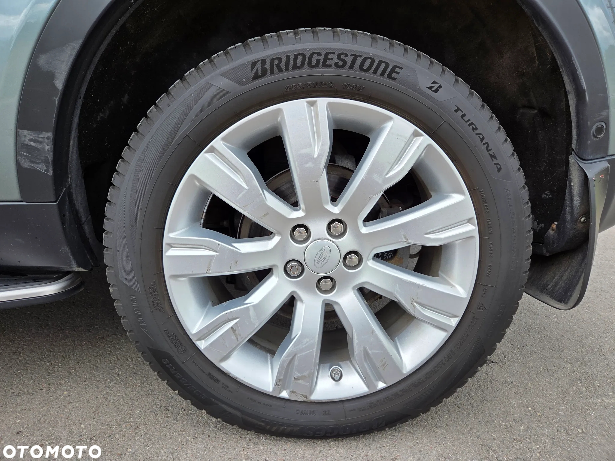 Land Rover Discovery Sport 2.0 Si4 HSE Luxury - 16