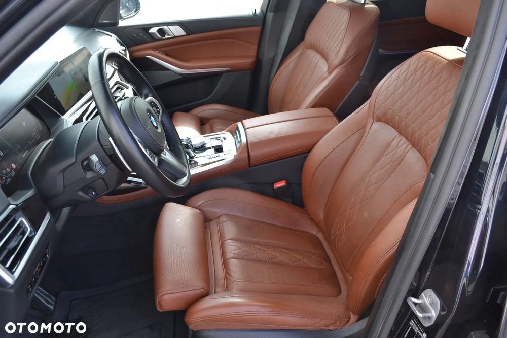 BMW X7 M50i sport - 8