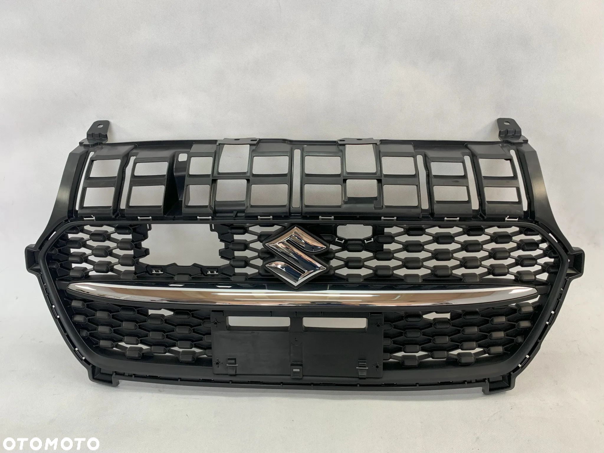 Suzuki Swift mk8 FL 20-24r Atrapa grill Lift - 1