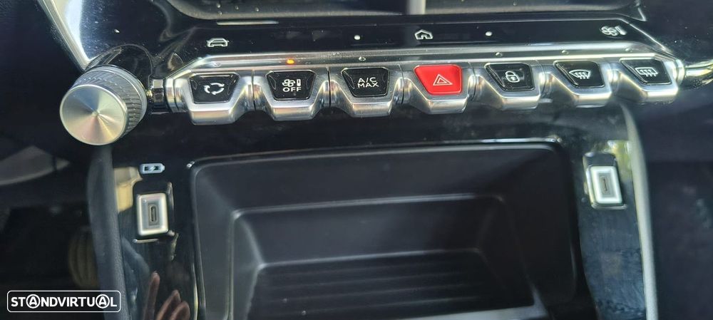 Peugeot 2008 1.2 PureTech Style - 19