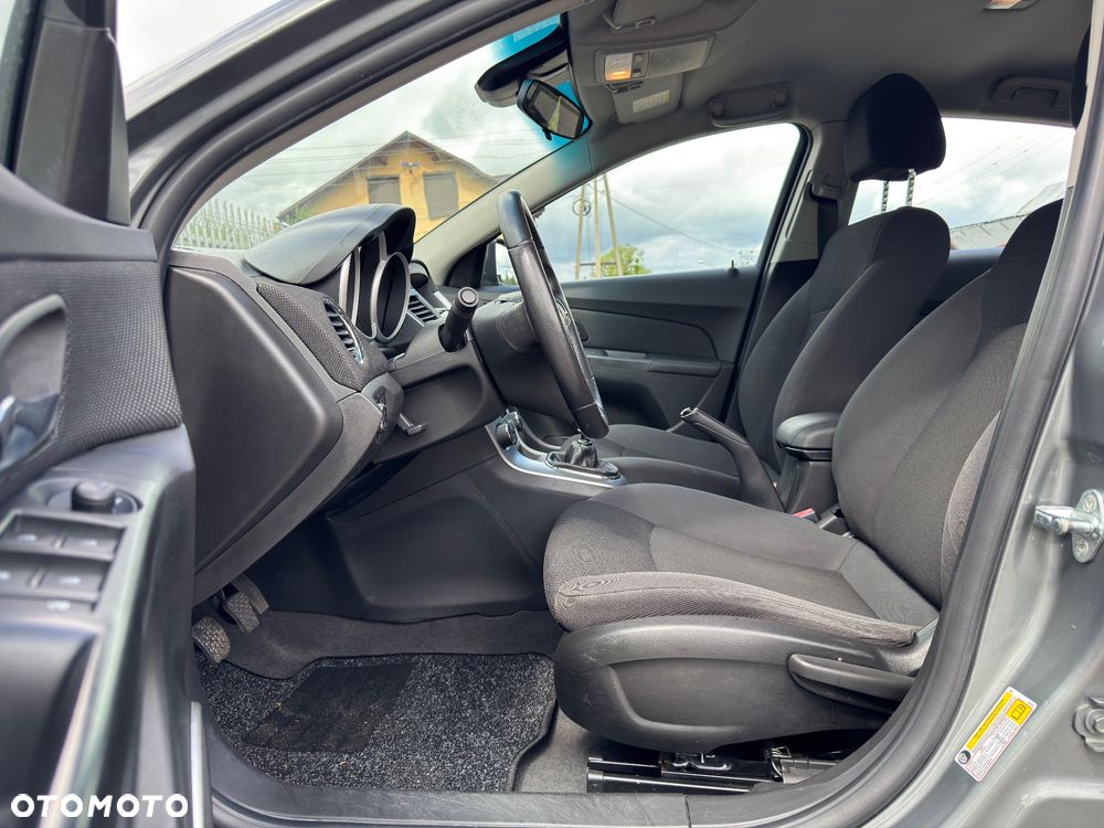 Chevrolet Cruze 1.6 LT+ - 17