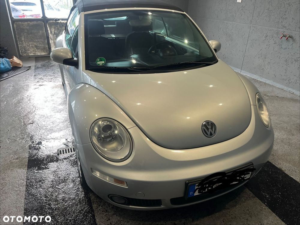 Volkswagen New Beetle - 2
