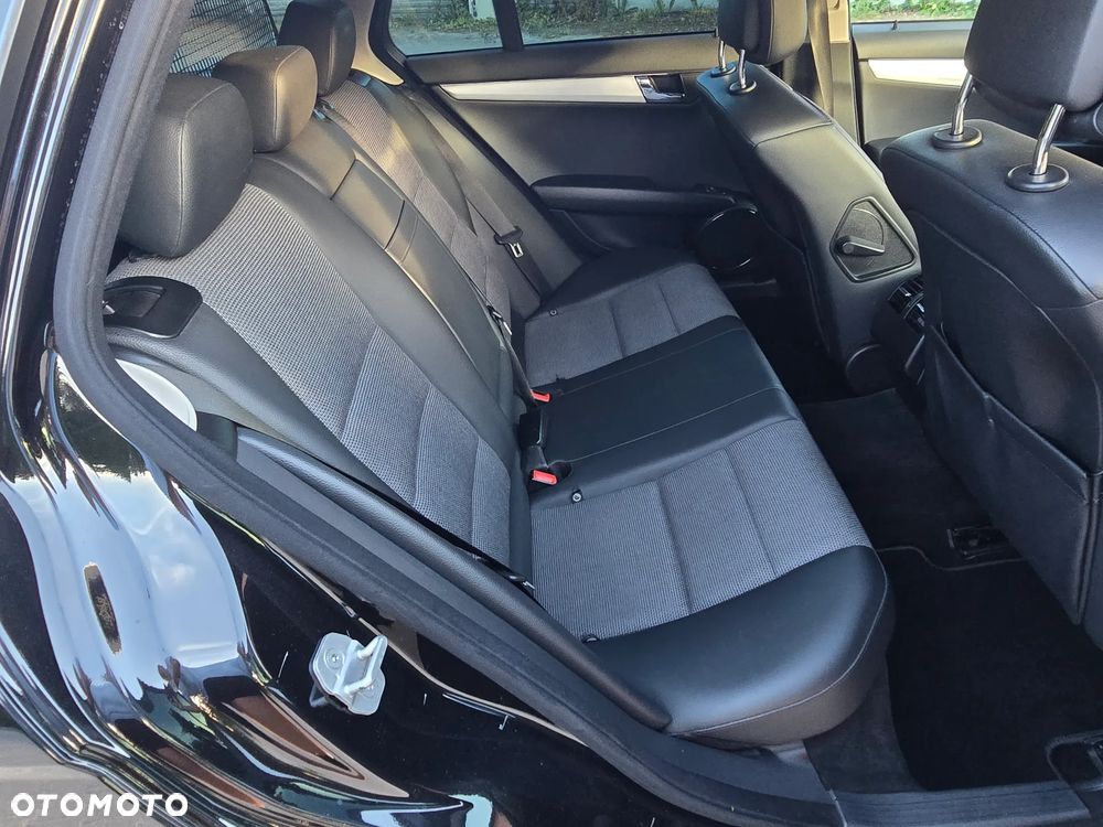 Mercedes-Benz Klasa C 180 BlueEFFICIENCY Avantgarde - 23