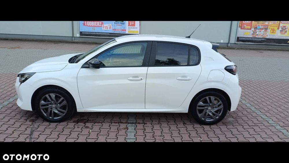 Peugeot 208 - 1