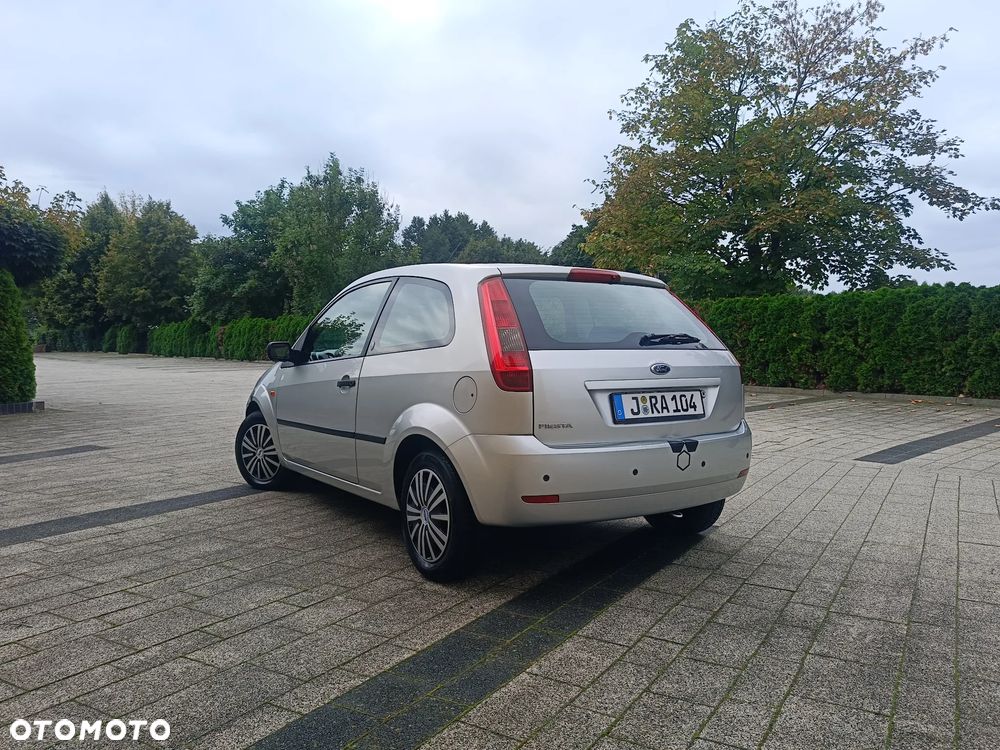 Ford Fiesta - 8
