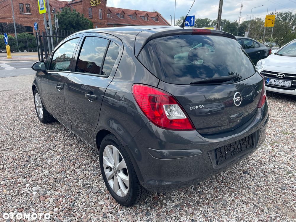 Opel Corsa 1.2 16V Cosmo - 7