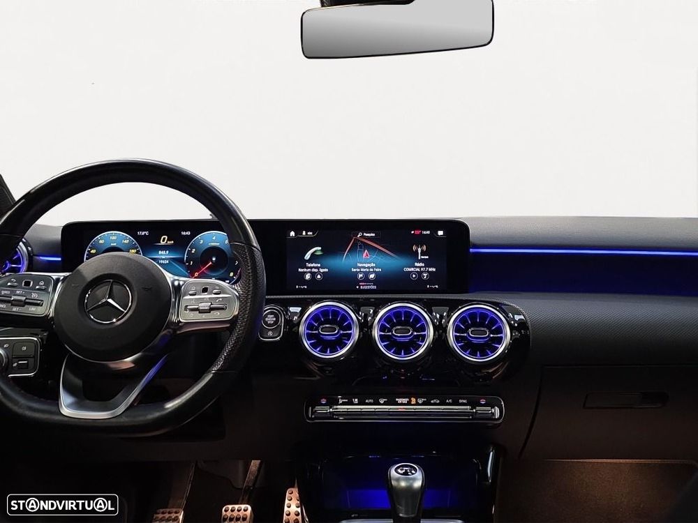 Mercedes-Benz A 200 AMG Line - 12