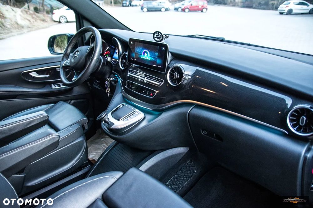 Mercedes-Benz Klasa V 300 d 4-Matic 9G-Tronic - 14