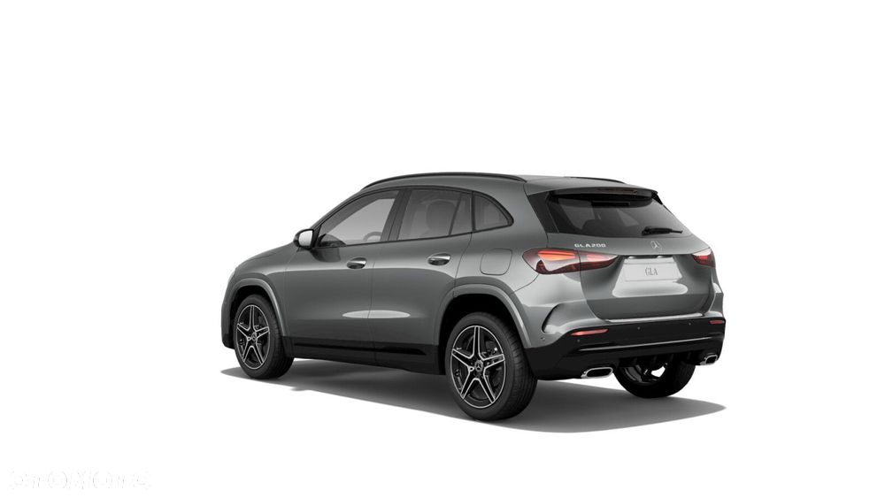 Mercedes-Benz GLA - 7