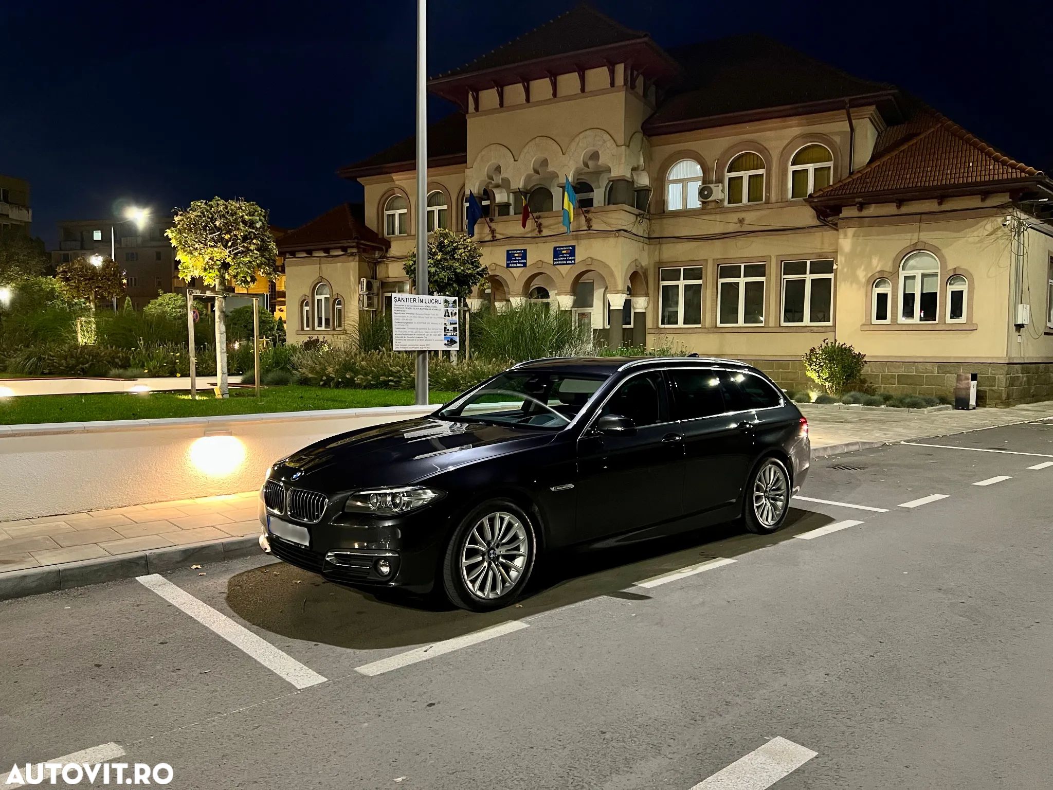 BMW Seria 5 525d Touring Aut. Luxury Line - 1