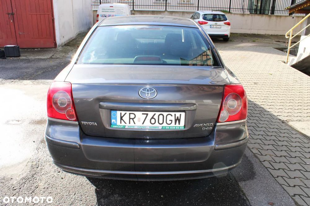 Toyota Avensis 2.0 D-4D Sol - 4