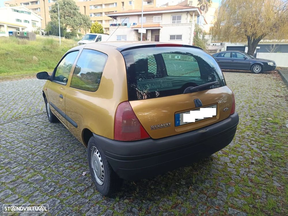 Renault Clio 1.9 D Van - 8