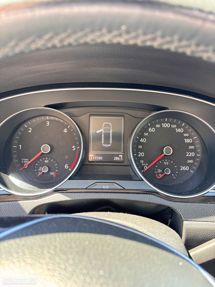 VW Passat Variant 1.6 TDI BlueMotion - 9