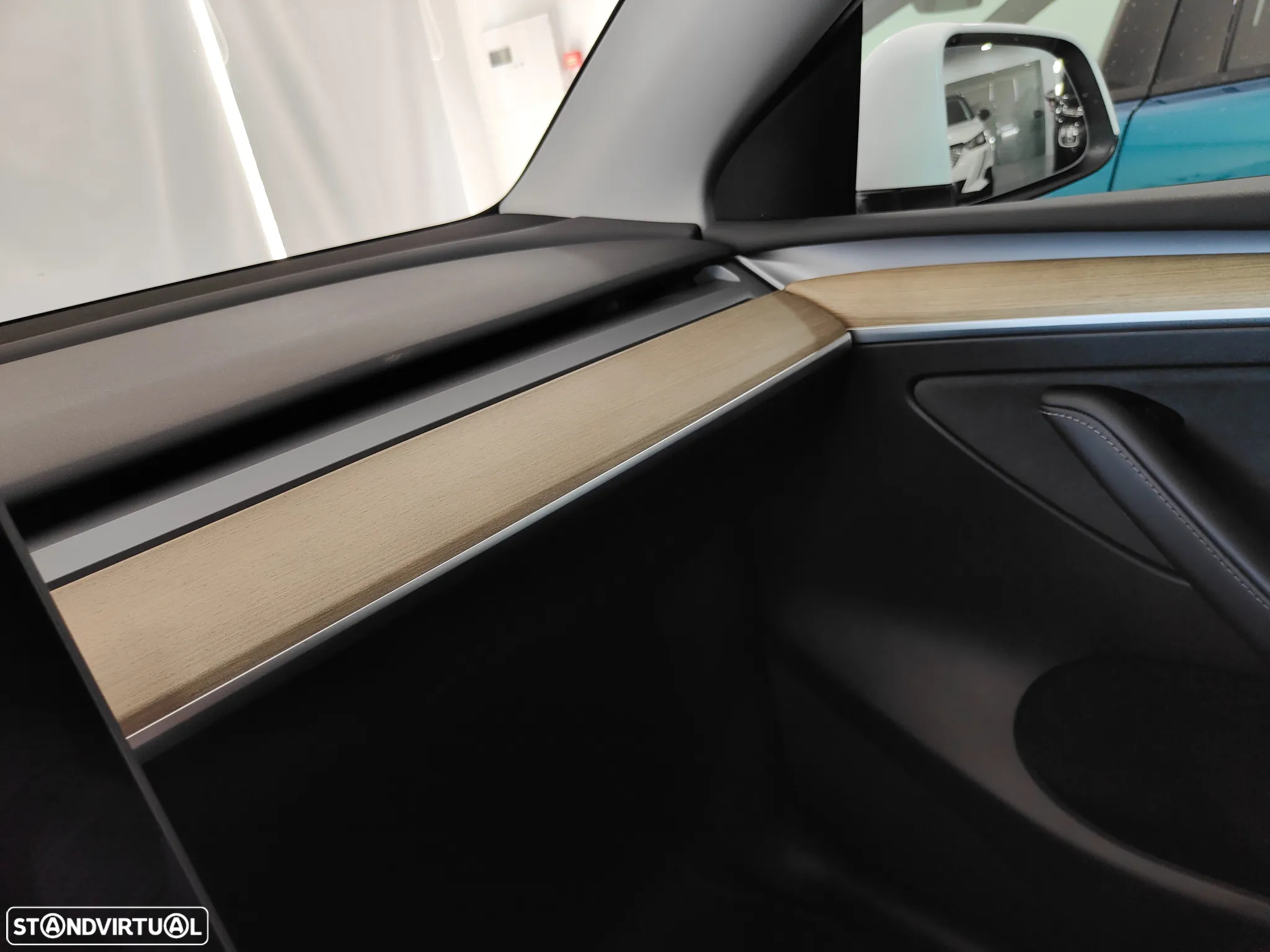 Tesla Model Y Tração Traseira - 45